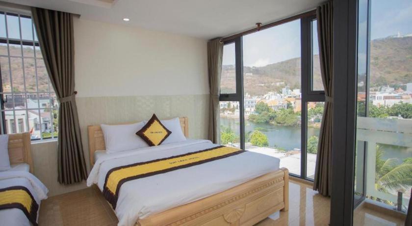Sun Hotel